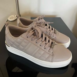 Sneakers (Aldo)